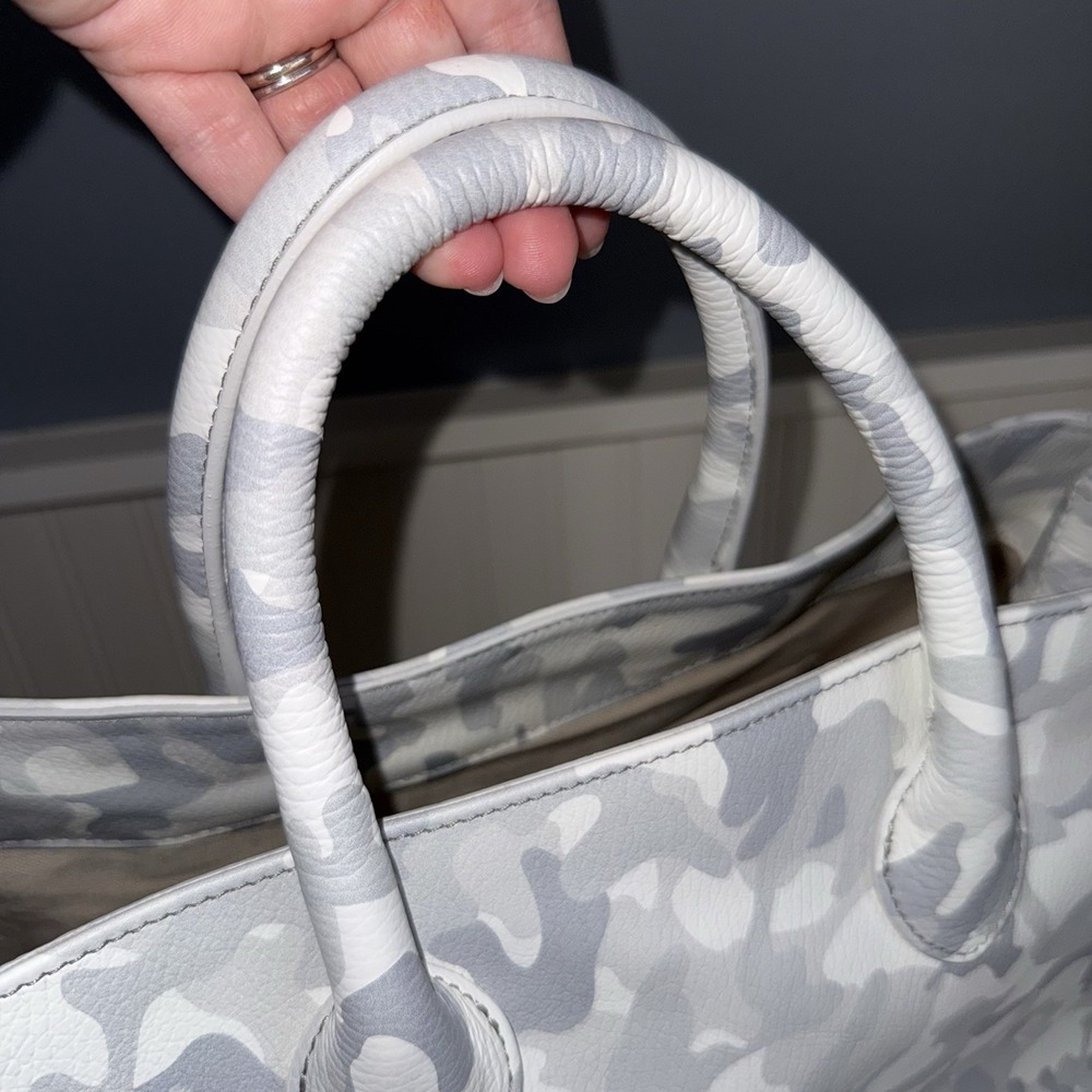 Mark & Graham Elisabeth White Gray Camo Large Leather Tote Bag Purse Handbag - Picture 13 of 14